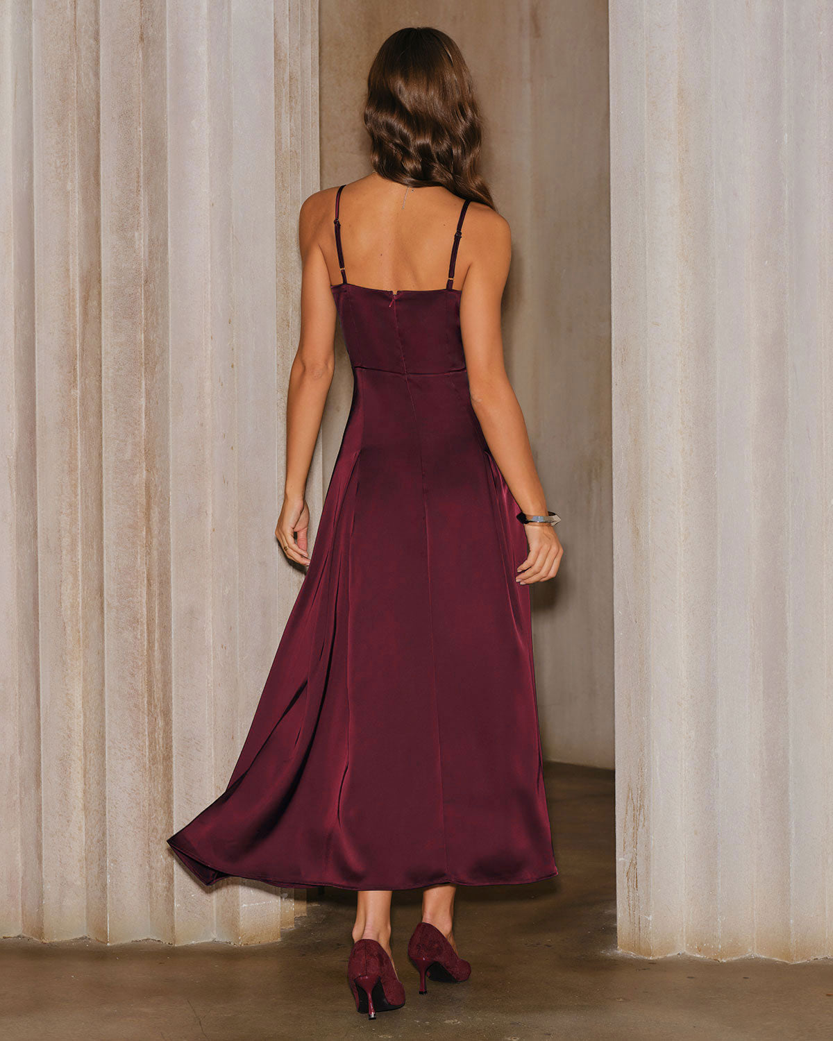 Bellamy - Robe maxi satin bordeaux